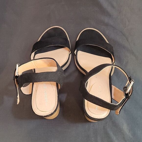 MADDEN GIRL BLOCK HEEL ADJUSTABLE BUCKLE CLOSURE STRAP OPEN TOE SANDAL - Picture 5 of 16